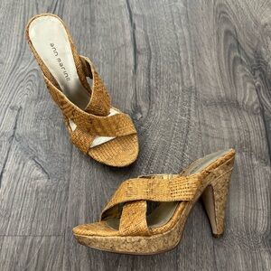 Ann Marino Women's Brown Woven Heels Nobel sandal size 5.5 women tan